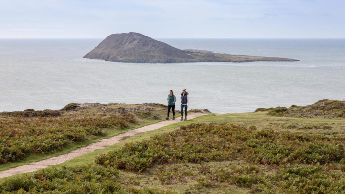 Wondering and hiking around Wales